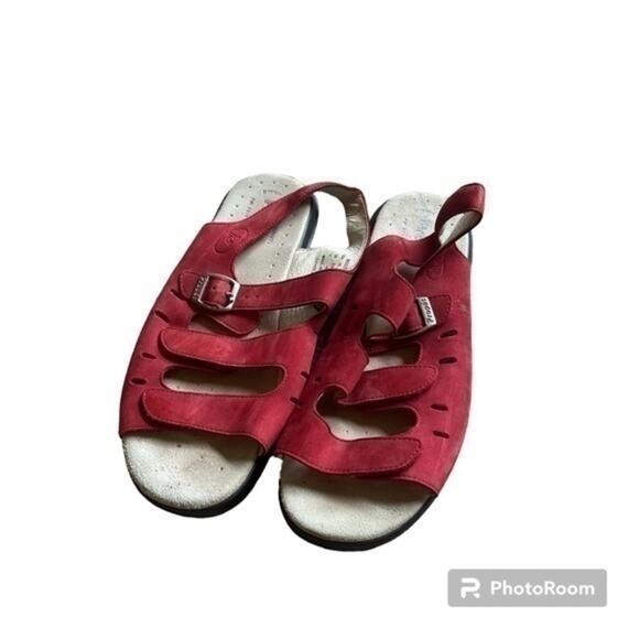 Red leather Propet sandals - Picture 1 of 8
